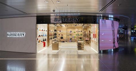 Qatar Duty Free launches Burberry Boutique with luxury design 